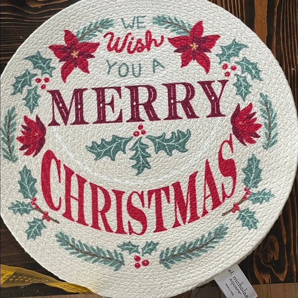 St. Nicholas Square 2 Round Braided Red and Green Merry Christmas Placemats